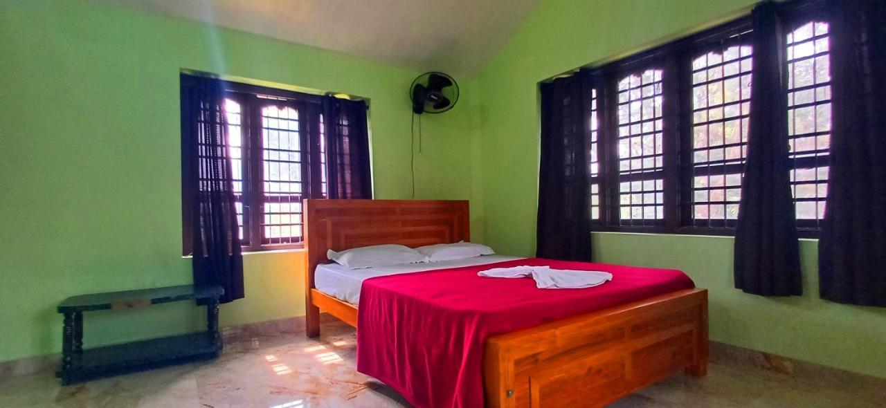 Empire Homestay Kalpetta Exterior photo